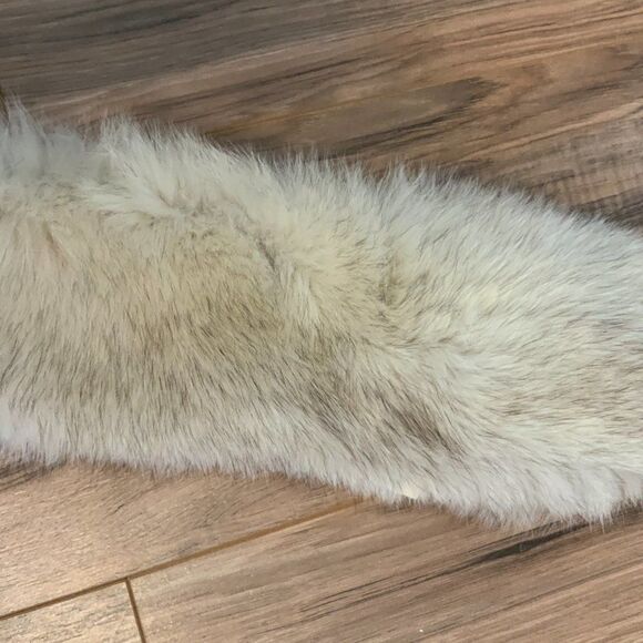 JB FUR GALLERY NYC Arctic Blue Fox Fur Headband Neckwarmer NWT - Picture 3 of 9